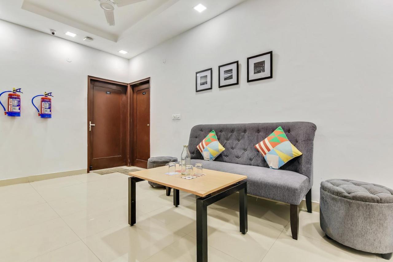 Oyo Home 64106 Comfortable Stay Νέο Δελχί Εξωτερικό φωτογραφία